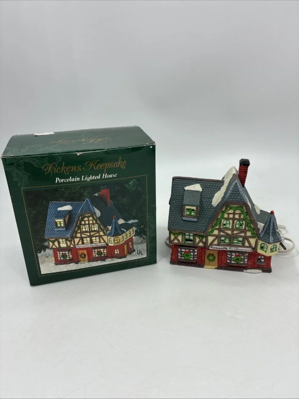 Dickens Keepsake Romantik Restaurant Lighted Porcelain Christmas Village House